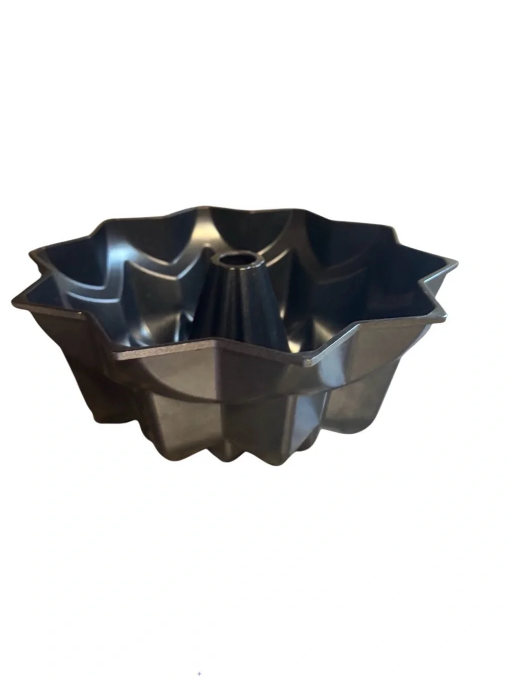 NEW NORDIC WARE vintage Star BUNDT PAN - non stick cast aluminum